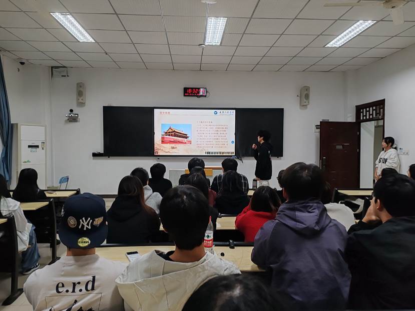 F9E7C12BA9418829B08DEAA1F396BB72